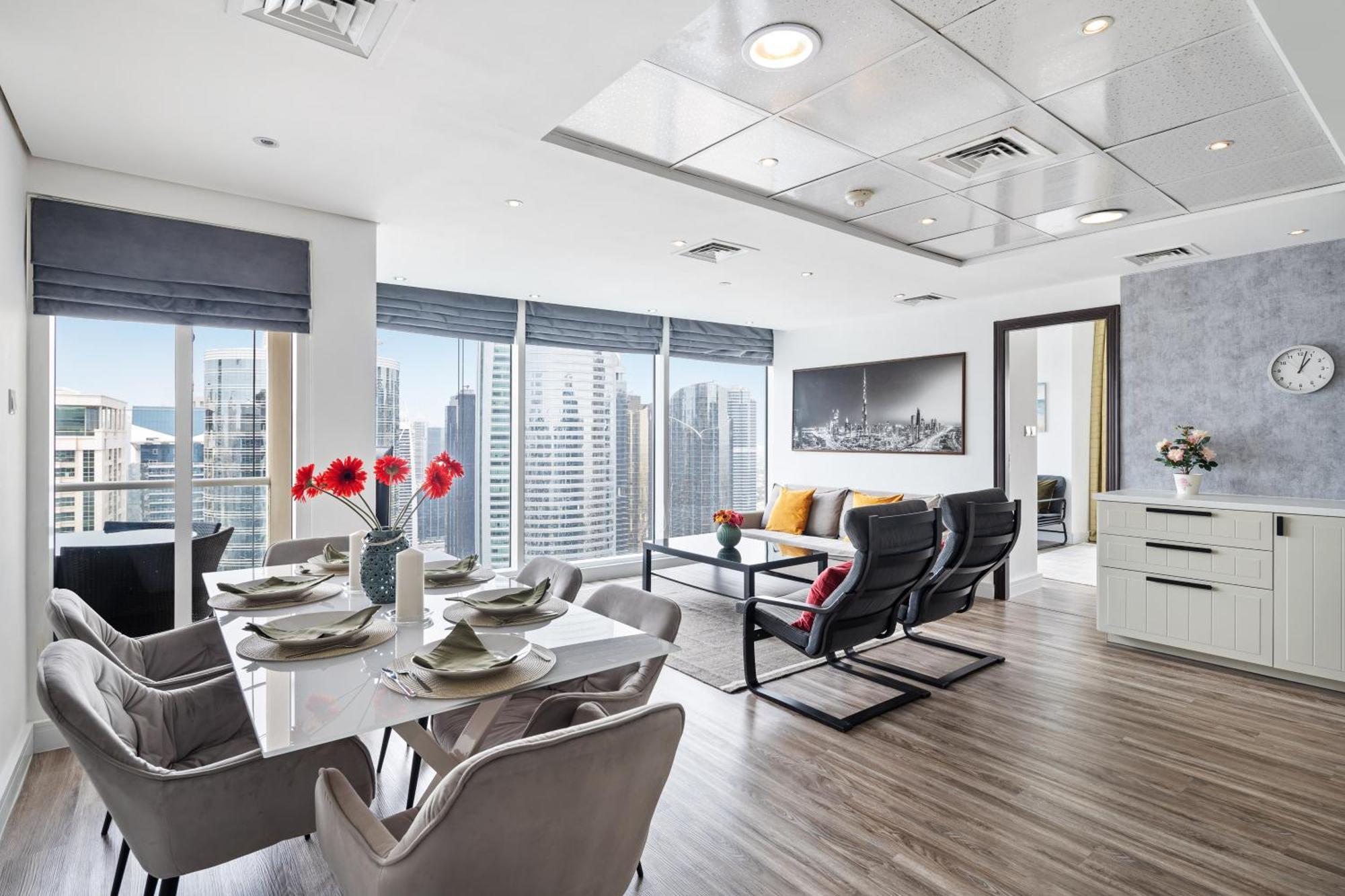 Modern & Spacious 2-Bed Condo With Panoramic Lake Views, Dual Balconies, Steps From Dubai Jlt Metro By "La Buena Vida Holiday Homes" Buitenkant foto