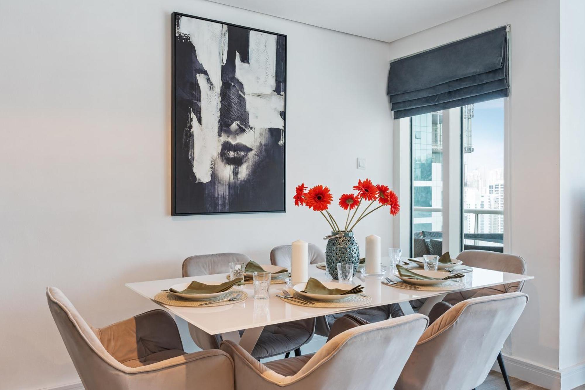 Modern & Spacious 2-Bed Condo With Panoramic Lake Views, Dual Balconies, Steps From Dubai Jlt Metro By "La Buena Vida Holiday Homes" Buitenkant foto