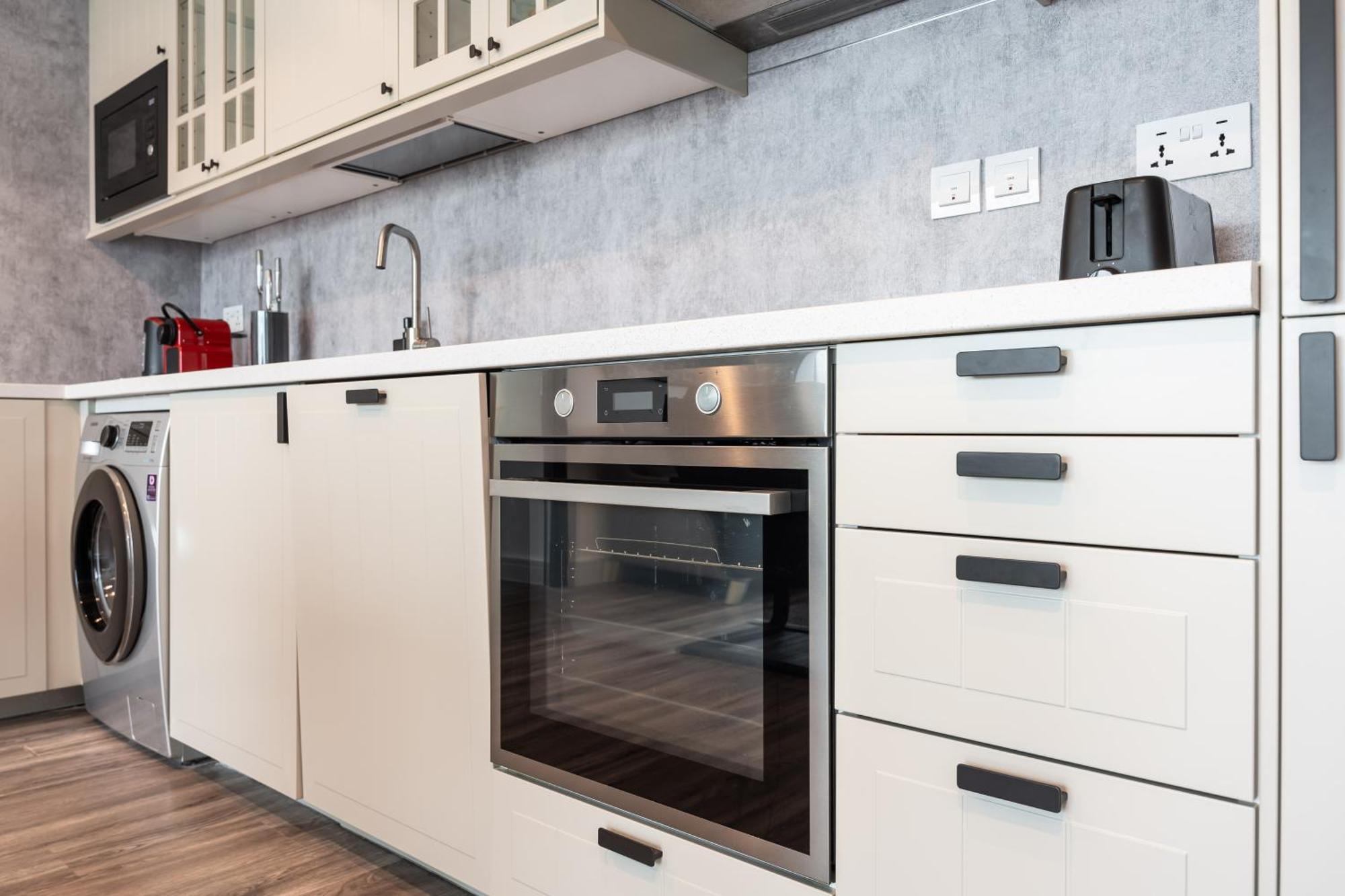 Modern & Spacious 2-Bed Condo With Panoramic Lake Views, Dual Balconies, Steps From Dubai Jlt Metro By "La Buena Vida Holiday Homes" Buitenkant foto