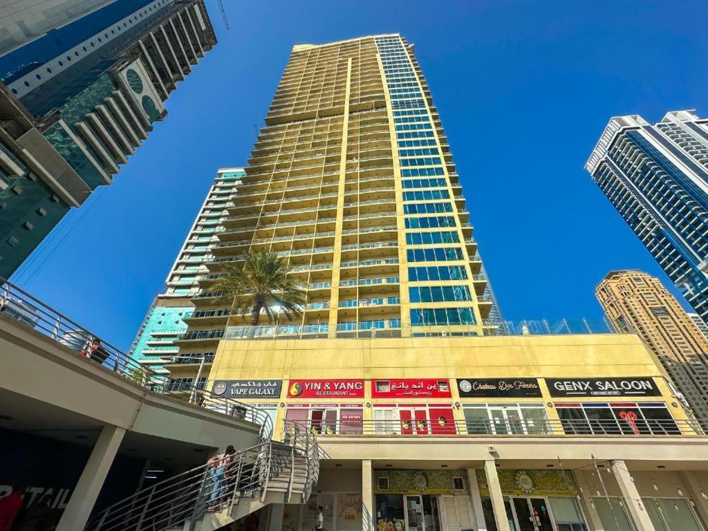 Modern & Spacious 2-Bed Condo With Panoramic Lake Views, Dual Balconies, Steps From Dubai Jlt Metro By "La Buena Vida Holiday Homes" Buitenkant foto